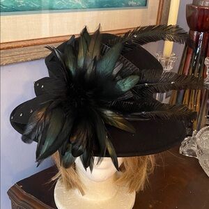 Black color Deborah Fashions brand wool hat with pretty decor